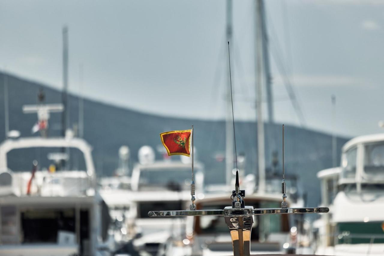 La Fleur Boutique Hotel Tivat Exteriér fotografie